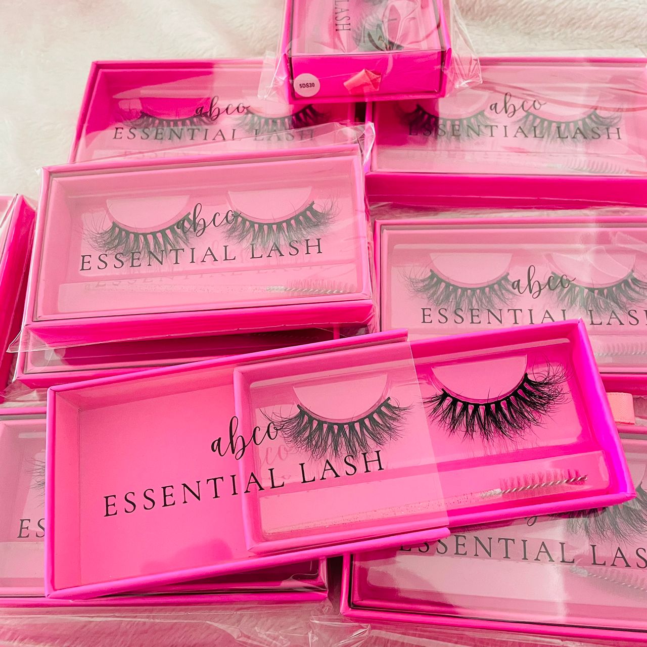 ‘baby girl’ mink strip mink lashes